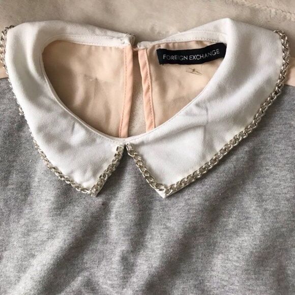 S Gray Pink White Collar Top - Picture 2 of 3